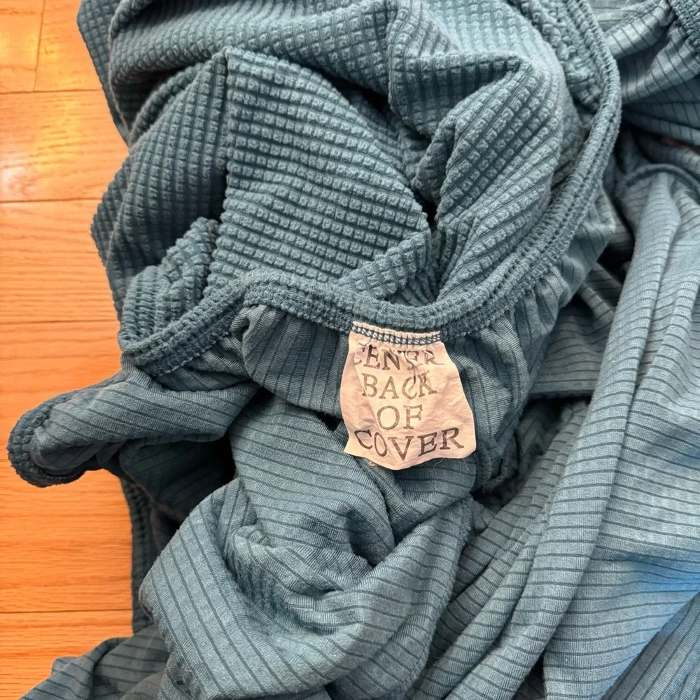 Easy -Going Teal Stretch Sofa Cover.